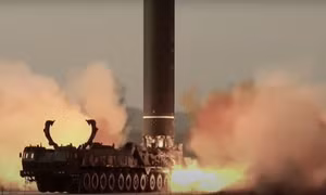 Video toàn cảnh vụ phóng tên lửa Hwasong-17 của Triều Tiên