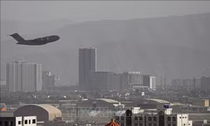 Mỹ cấm các hãng hàng không hoạt động trong không phận Afghanistan