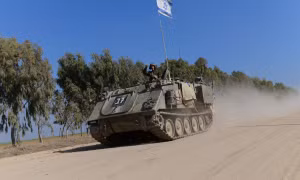 Israel sử dụng xe thiết giáp gắn thuốc nổ để tấn công vào Thành phố Gaza