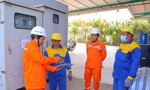Nắng nóng tiếp tục gia tăng: EVNSPC cảnh báo hoá đơn tiền điện tăng cao