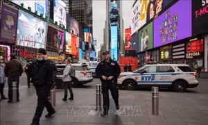Cảnh sát New York truy lùng đối tượng bắn người vô gia cư