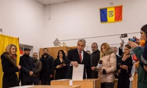 Tòa án Hiến pháp Romania hủy bỏ kết quả bầu cử Tổng thống