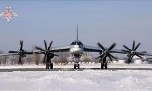 Moskva điều số lượng máy bay ném bom nhiều bất thường tới căn cứ ở Tây Bắc Nga