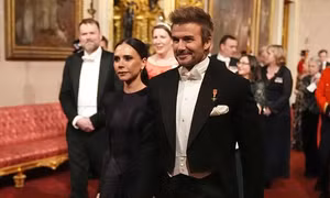 Vợ chồng David và Victoria Beckham tham dự quốc yến chào mừng Quốc vương Qatar 
