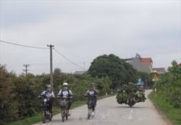 Đoàn đại biểu Quốc hội tỉnh Hòa Bình lắng nghe kiến nghị của đồng bào 5 huyện vùng núi 