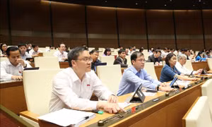 Nhiều quy định mới tạo thuận lợi cho người dân về xuất, nhập cảnh