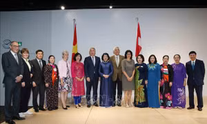 Phó Chủ tịch nước Đặng Thị Ngọc Thịnh gặp gỡ sinh viên, trí thức người Việt tại Thụy Sĩ