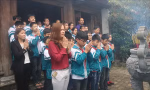 Dâng hương tưởng niệm 110 năm ngày mất nhà thơ Nguyễn Khuyến