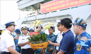 Sắc Xuân ngập tràn giữa biển trời Trường Sa