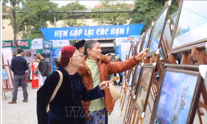 Trưng bày 120 bức ảnh về du lịch, văn hóa, con người của 6 tỉnh Việt Bắc 