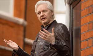 Anh hoãn phiên tòa giai đoạn 2 về xem xét dẫn độ nhà sáng lập trang mạng WikiLeaks sang Mỹ