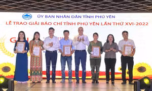 Phóng viên TTXVN đoạt giải A Giải thưởng Báo chí Phú Yên lần thứ XVI
