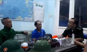 Kịp thời đưa vào bờ 3 ngư dân bị nạn trên biển
