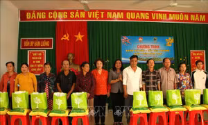 Chương trình 'Xuân xứ dừa - Tết yêu thương'