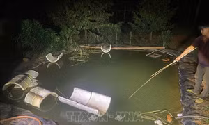 Hai anh em ruột đuối nước thương tâm dưới hồ nước tưới tiêu