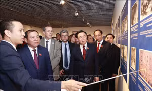 Chủ tịch Quốc hội dự Chương trình nghệ thuật đặc biệt Việt Nam - Argentina