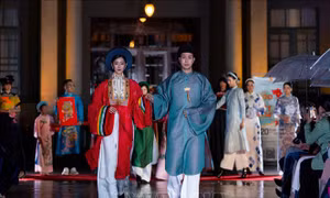 Duyên dáng tà áo dài Việt Nam tại tỉnh Fukuoka (Nhật Bản)