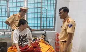 Khẩn trương khắc phục hậu quả, xác định danh tính 3 người tử vong vụ lật xe khách ở Phú Yên