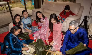 Gói bánh chưng theo tiêu chuẩn Kosher của người Do Thái