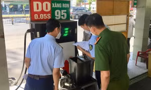 Bộ Công Thương lên tiếng về việc bán xăng dầu qua cột bơm mini 