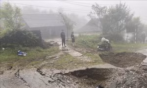 Mưa lớn kéo dài gây sạt lở tại Sa Pa