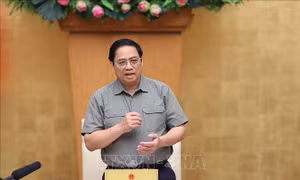Thủ tướng chỉ đạo 'nóng' giữ ổn định kinh tế sau khi FED tăng lãi suất