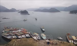 Đảm bảo an toàn đường thủy nội địa mùa lễ hội vùng hồ Hòa Bình