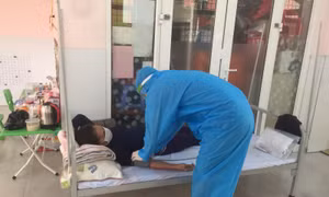 Hà Nội: Cần thực hiện tốt chuyển trạng thái từ 'zero COVID' sang quản lý rủi ro