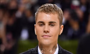 Justin Bieber hủy phần còn lại của chuyến lưu diễn vòng quanh thế giới 