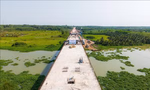 Hợp long cầu Thanh An - Đường Hồ Chí Minh 