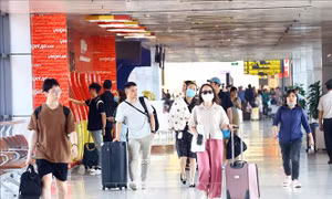 Sân bay đón tới 3.000 khách/giờ ngày cuối dịp lễ 30/4 - 1/5