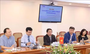 Phó Tổng Giám đốc TTXVN Nguyễn Tuấn Hùng tiếp Đoàn đại biểu CLB các Nhà báo Campuchia