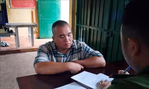 Bắt tạm giam đối tượng làm giả giấy tờ, lừa bán đất chiếm đoạt tiền tỷ