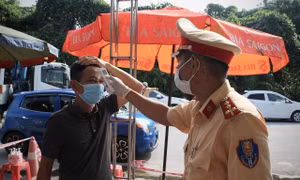 Những người 'gác cổng' trên mặt trận phòng, chống dịch COVID-19 ở Yên Bái