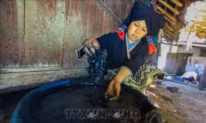 Nghề dệt thổ cẩm - Nét văn hóa đặc sắc của người Dao Tiền