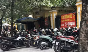 Thiếu điểm đỗ xe ở Hà Nội - Bài 1: Chật vật chỗ gửi xe bệnh viện