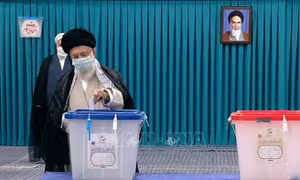 Cử tri Iran đi bỏ phiếu bầu Tổng thống