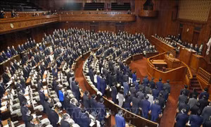 Hạ viện Nhật Bản thông qua dự thảo ngân sách lớn kỷ lục cho tài khóa 2022