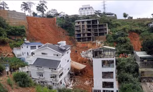 Vụ sạt lở nghiêm trọng tại Đà Lạt: Yêu cầu cán bộ liên quan không đi khỏi địa phương
