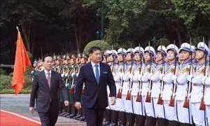 Chủ tịch nước chủ trì lễ đón Tổng thống Mông Cổ thăm cấp Nhà nước tới Việt Nam