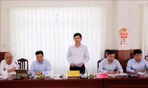 Khẩn trương di dời hạ tầng cho dự án đường bộ cao tốc Bắc - Nam