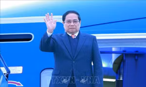 Thủ tướng Phạm Minh Chính lên đường thăm, làm việc tại Lào 