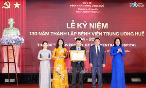 Phó Chủ tịch nước Võ Thị Ánh Xuân dự kỷ niệm 130 năm thành lập Bệnh viện Trung ương Huế