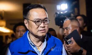 Phó Thủ tướng tạm quyền Thái Lan khẳng định liên minh cầm quyền vẫn mạnh mẽ 