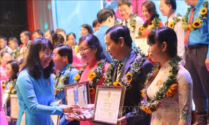 TP Hồ Chí Minh tuyên dương 212 điển hình tiên tiến trong công nhân, lao động 