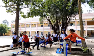 Xây dựng vùng biên bình yên, vững mạnh - Bài cuối: Ươm những 'mầm xanh'