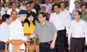 Thủ tướng giải đáp, làm rõ nhiều vấn đề cử tri TP Cần Thơ quan tâm