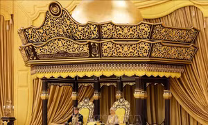 Quốc vương thứ 17 của Malaysia đăng quang