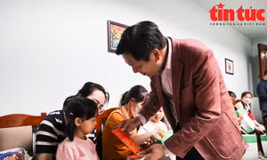 Sưởi ấm lòng bệnh nhi những ngày Tết Nguyên đán