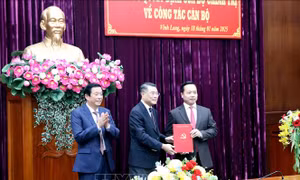 Thứ trưởng Bộ Tư pháp Trần Tiến Dũng giữ chức Bí thư Tỉnh ủy Vĩnh Long